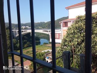 Moradia para venda com vistas deslumbrantes sobre rios Douro e Sousa