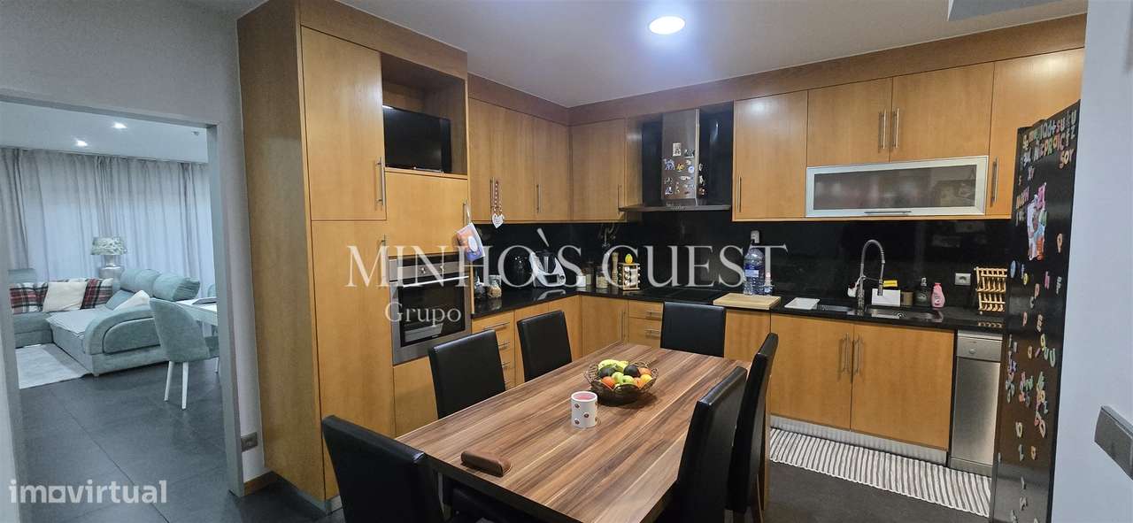 Moradia V3 c/ 1 Suite Closet, Mobilada e Equipada pronta a Habitar c/ - Grande imagem: 4/29