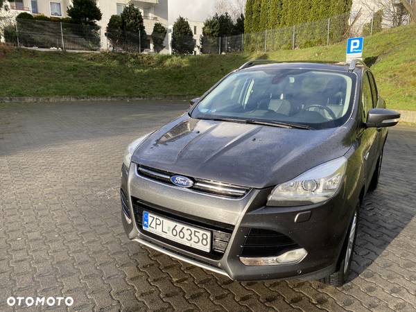 Ford Kuga 1.5 EcoBoost 4WD Titanium - 3