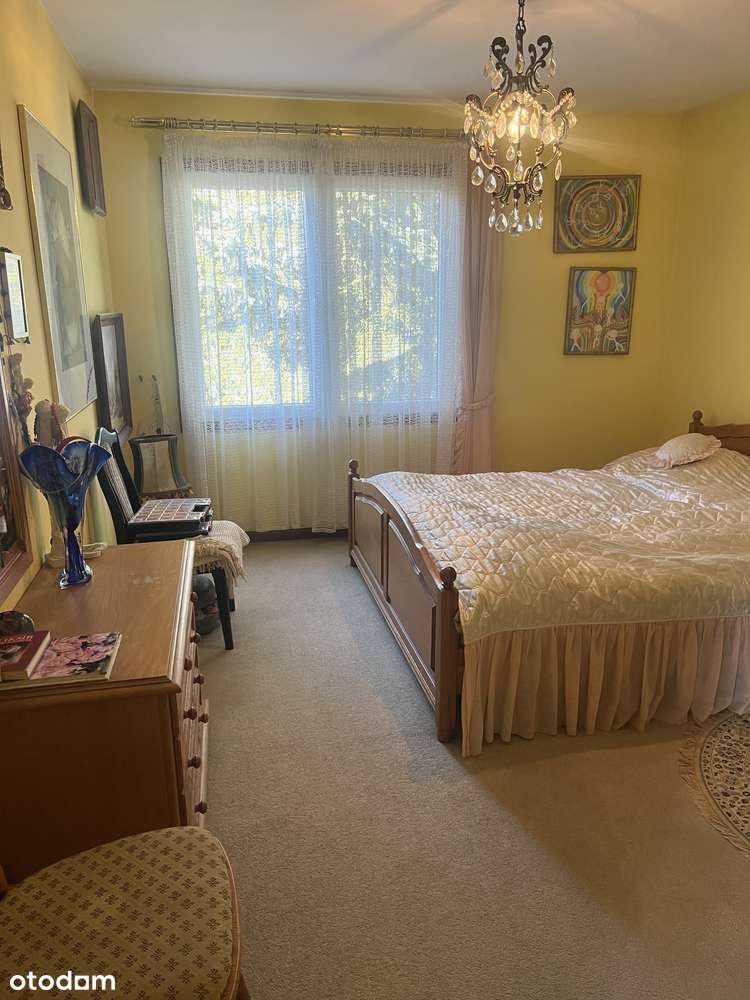 Dom z dużym ogrodem na osiedlu Zielonym-19