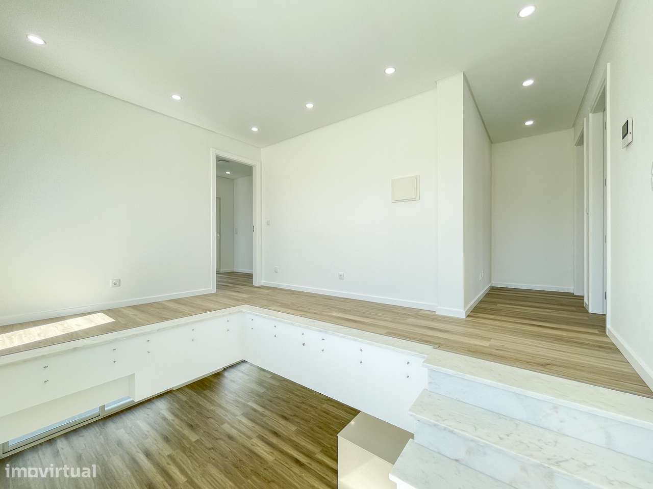 Moradia T4 com Piscina - Santa Iria de Azoia (Bairro da Salvação)-17