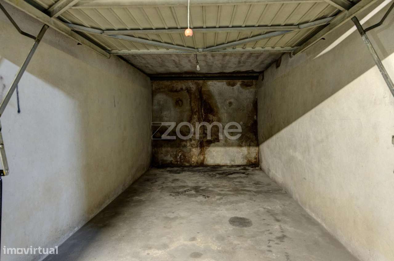 Apartamento T1 Renovado em Mesão Frio-17