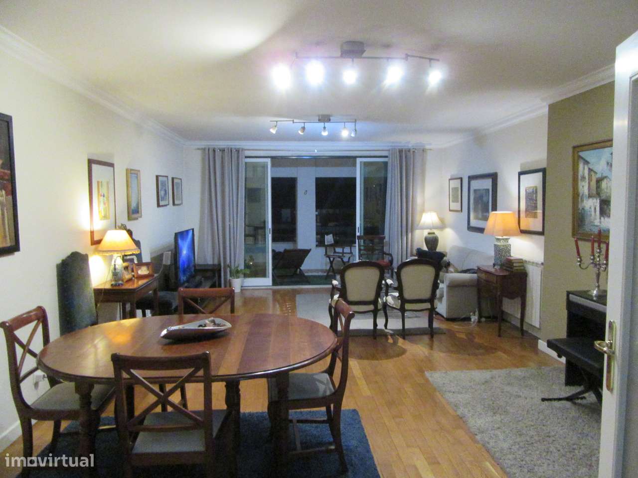 Apartamento Miraflores, 17º Andar, T3 com varanda, terraços e garagem - Grande imagem: 2/22