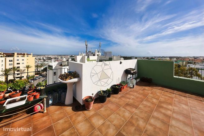 Penthouse T2 com terraço e vista panorâmica na Pedra Mourinha em Porti-34