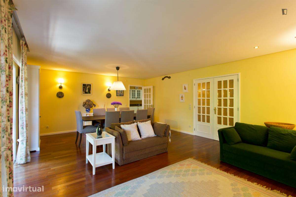 Apartamento com 3 quartos - localizado em Lordelo do Ouro Porto - Grande imagem: 4/45