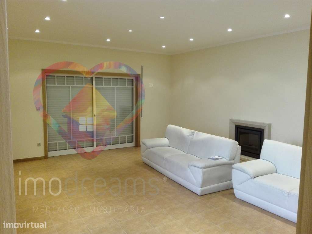 MORADIA T3 EM PINHEIRO DA BEMPOSTA - OLIVEIRA DE AZEMEIS -AVEIRO-6