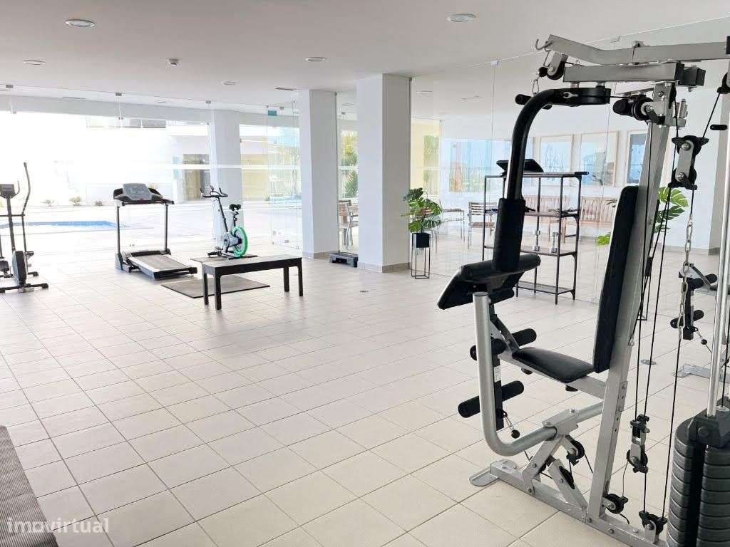 Apartamento T0+1 varanda vista deslumbrante mar Sesimbra-17