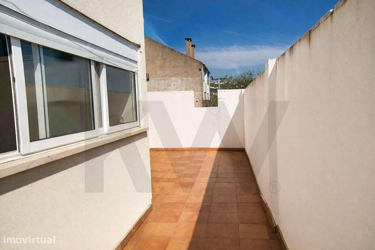 Apartamento T2 com Terraço | Rossio ao Sul do Tejo | Próximo da Estaçã - Grande imagem: 4/16