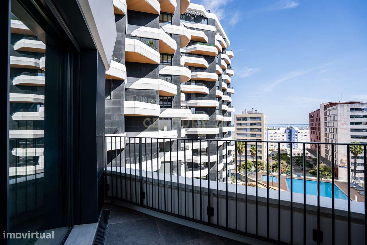 Apartamento T2 em Condomínio Fechado com Piscina - Distrikt - Parque d - Grande imagem: 3/28