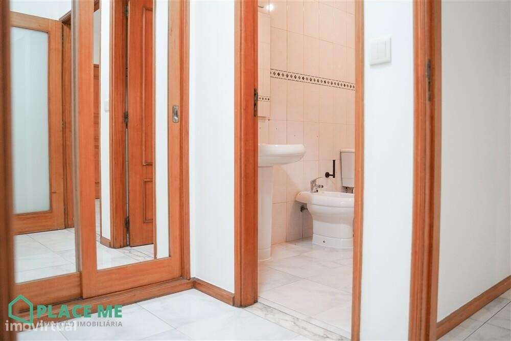 Apartamento T1+1 próximo da Estação de Comboios-19