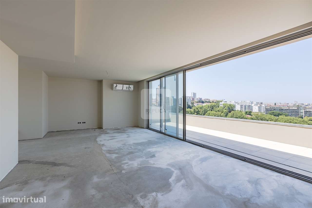 Penthouse T3 Duplex com 2 Terraços, Varanda e Vista Rio Douro - Grande imagem: 4/19