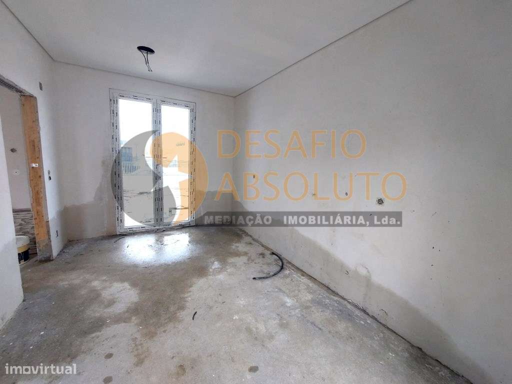 Moradia Isolada Térrea T4, com Piscina e Garagem. Azeitão-11