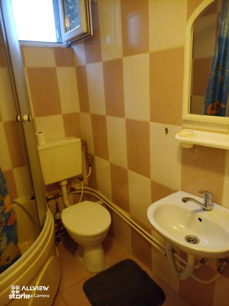 Proprietar inchiriez apartament cu o camera 38 mp - Imagine principală: 4/5