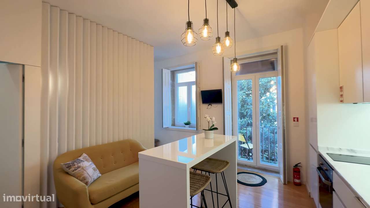 T0 com mobília, internet e TV no Porto - Grande imagem: 2/6