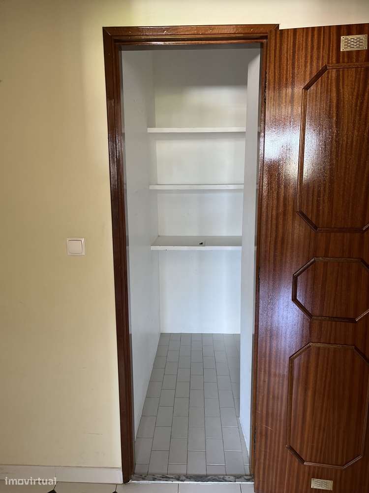Apartamento T3 com 2 casas de banho em Loures-19