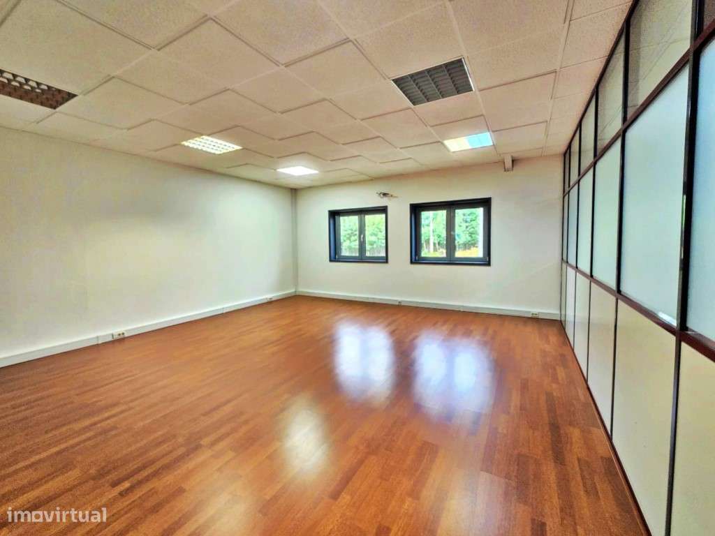 Armazém com excelente localização - Grande imagem: 4/20