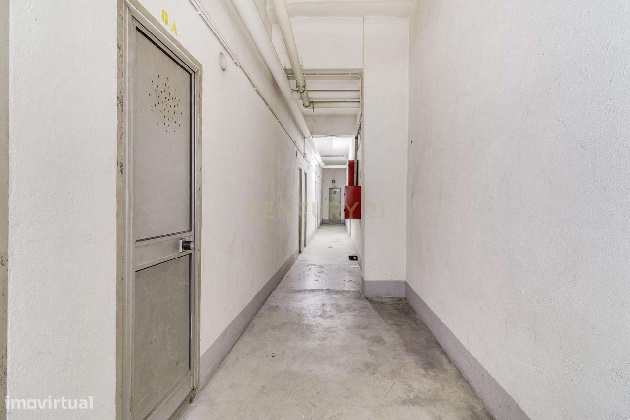 Um dos poucos T4 disponíveis | 148 m² | 2 Elevadores | Excelente Local-29