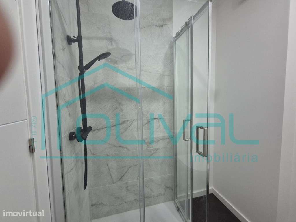 Apartamento T2+1 Remodelado-15