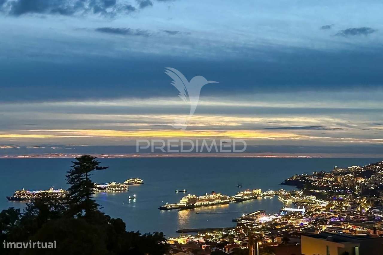 LUXUOSA MORADIA T4 COM PISCINA VISTA MAR.-3