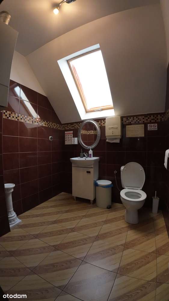 Lokal handlowo-usługowy na sprzedaż-9