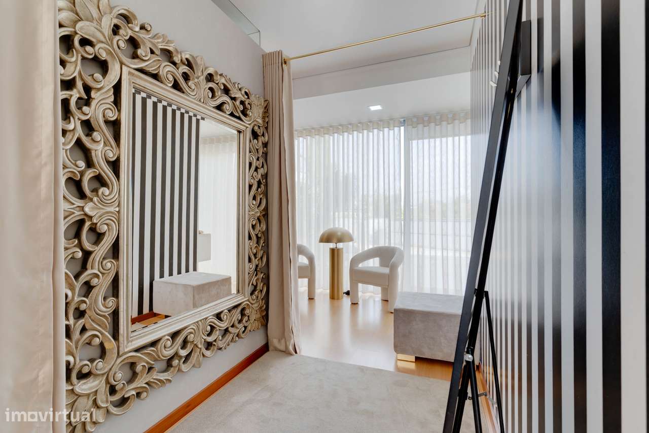 Elegância e Privacidade na Moradia dos Seus Sonhos-23