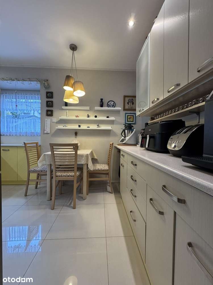 2-pokojowe 49m², top lokalizacja, Al. Daszyńskiego-8