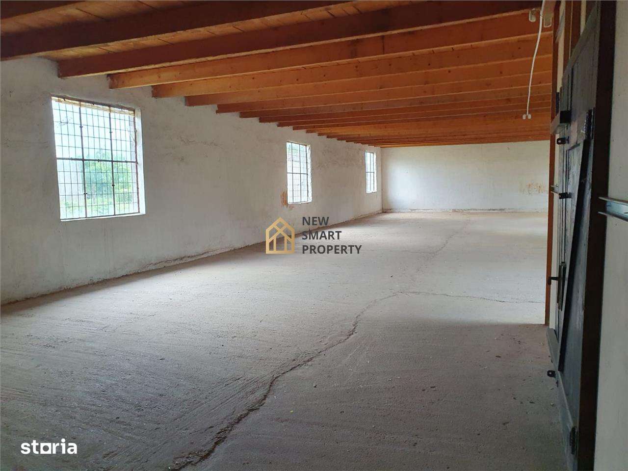 De vanzare Hala + Casa la 50 km de Oradea - Imagine principală: 4/15