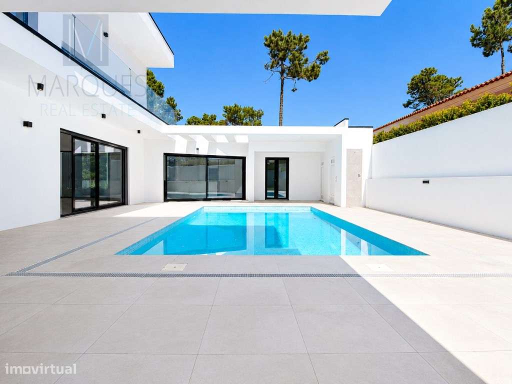 Moradia Isolada T4 com 3 Suites, Jardim e Piscina na Verdizela-7