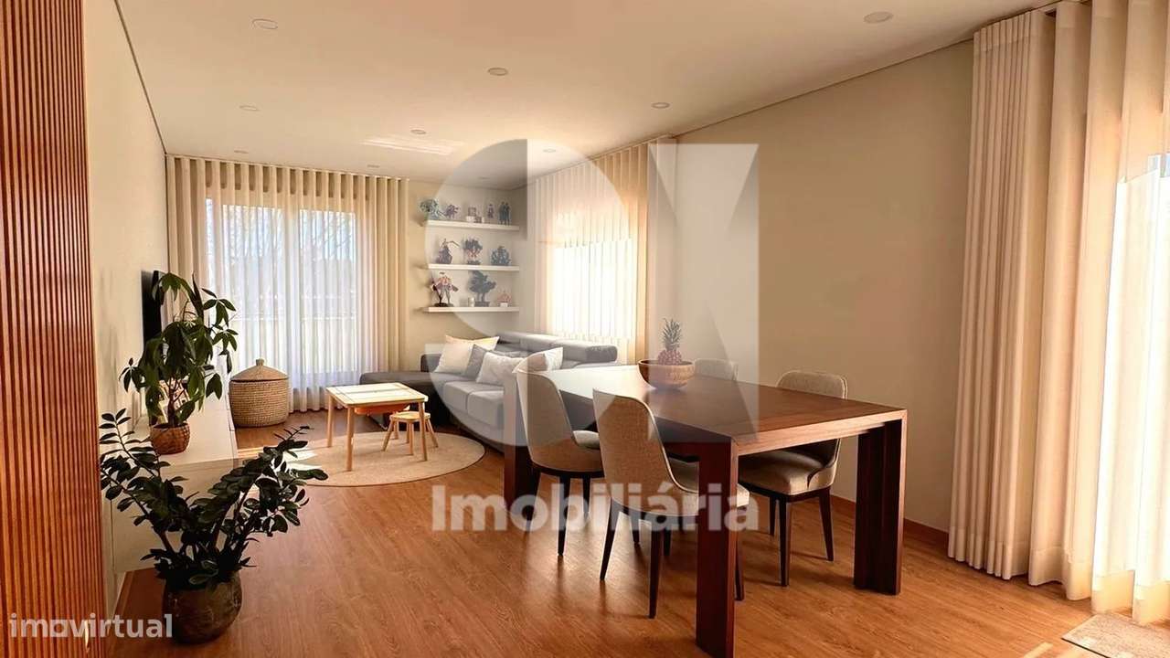 Viva no Centro! T2 com Varanda Generosa e Acabamentos Premium - Grande imagem: 2/32