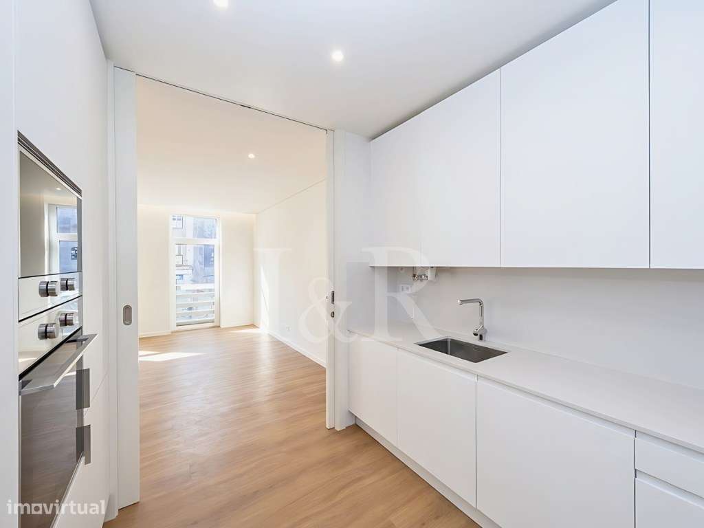 Apartamento T2 com terraço e estacionamento, Av. Almirante Reis, Li... - Grande imagem: 2/36