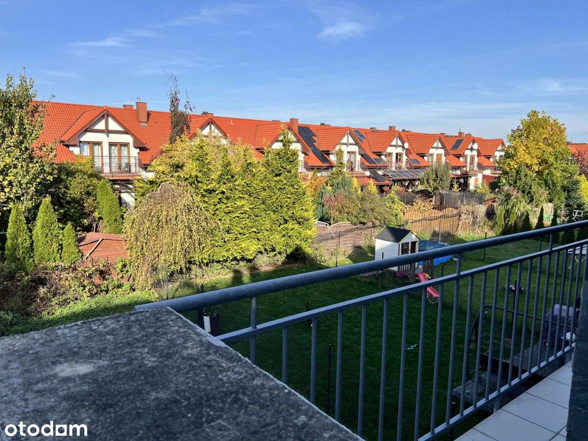 Segment z garażem w bryle budynku-12