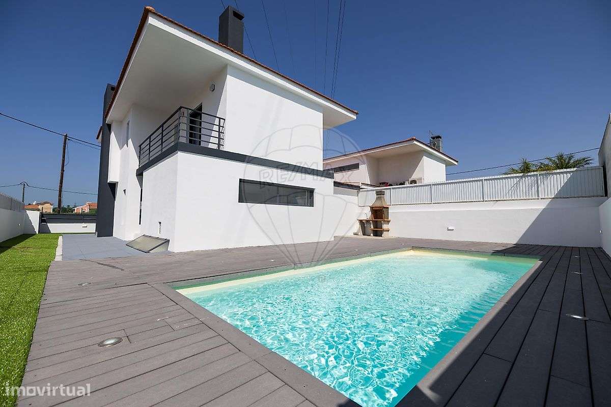 Moradia T4 para venda-22