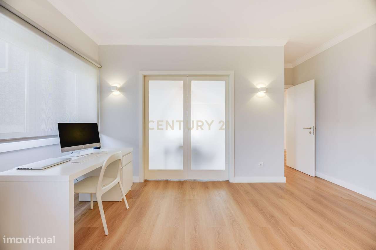 Fantástico T4 Alvalade com varandas, estacionamento e arrecadação-21