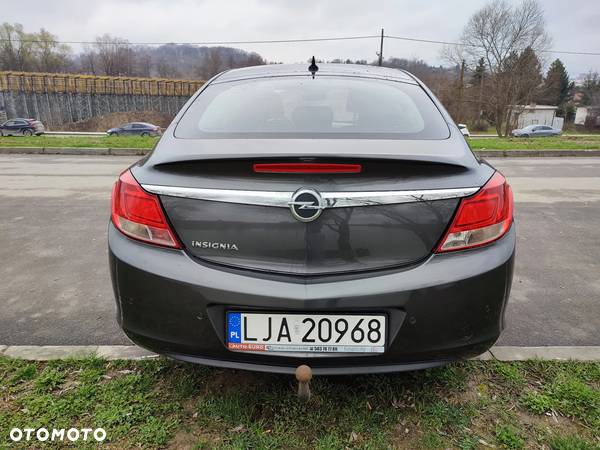 Opel Insignia 1.8 - 8