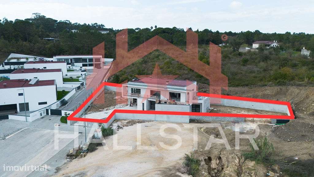 Moradia T4+1 / 2 Suites / Parceiros-9