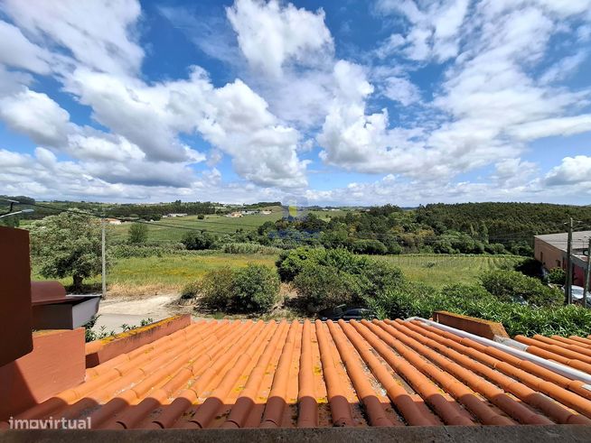 Moradia T5 isolada com piscina em  A-dos-Negros, Óbidos-23