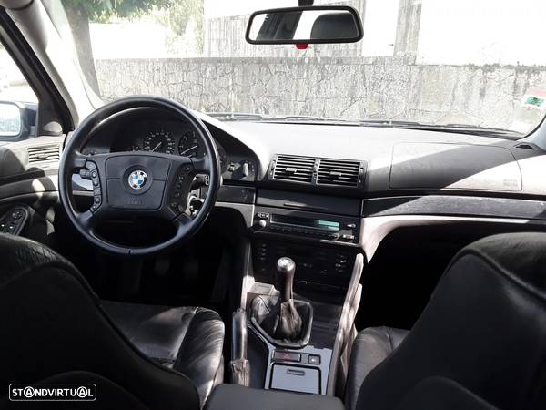 BMW 525 tds Touring - 13