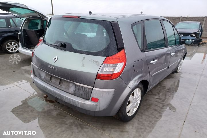 Usa fata dreapta Renault Scenic 2  [din 2003 pana  2006] seria Grand minivan 5-usi 1.9 dCi MT (120 - 3