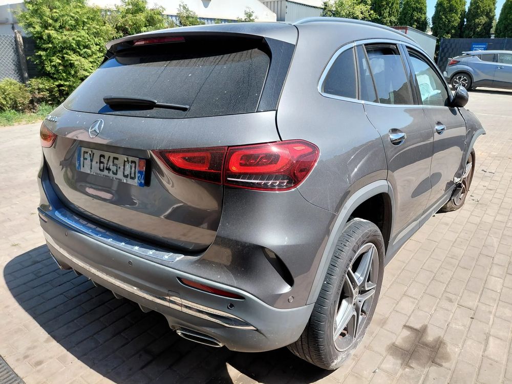 Mercedes-Benz GLA 2021