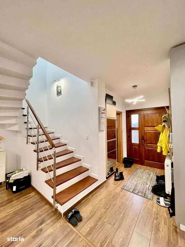 Corp de casa Tractorul! - Imagine principală: 4/13