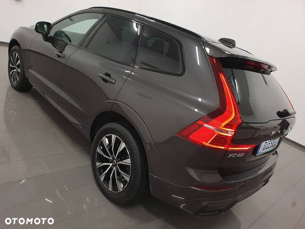 Volvo XC 60 B4 D R-Design - 2