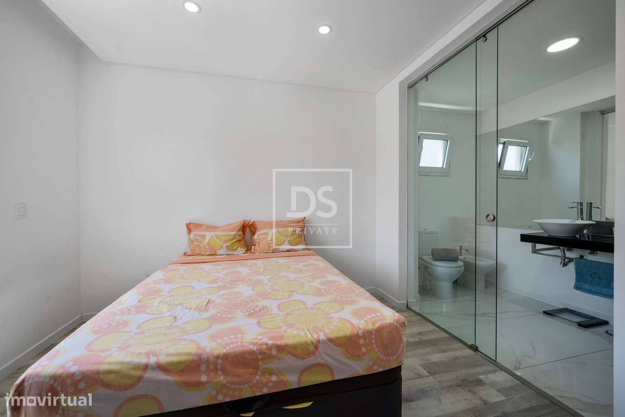 Andar de Moradia Bi-Familiar  T2+1 no Seixal – Conforto, Modernidade e-13