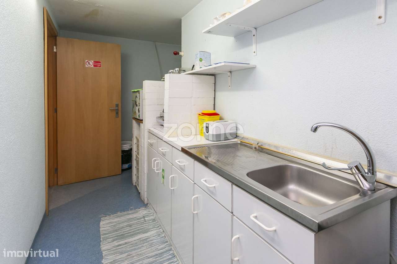 Loja em Oliveira do Douro, Vila Nova de Gaia - Grande imagem: 5/26