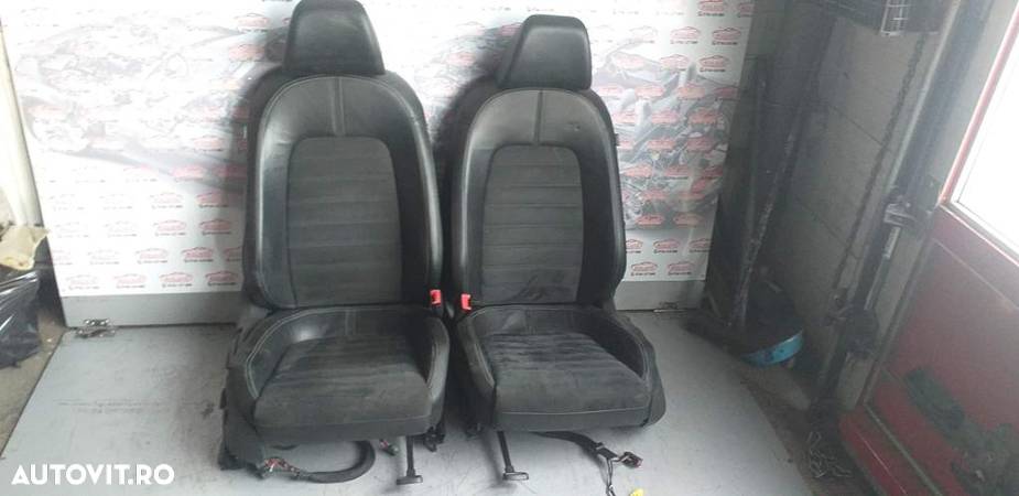 Interior din piele cu alcantara pe negru cu incalzire Vw Passat CC an 2009 - 1