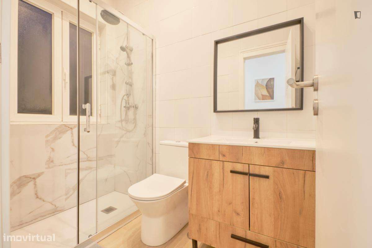 Quarto - localizado em Alameda Lisbon - Grande imagem: 2/41