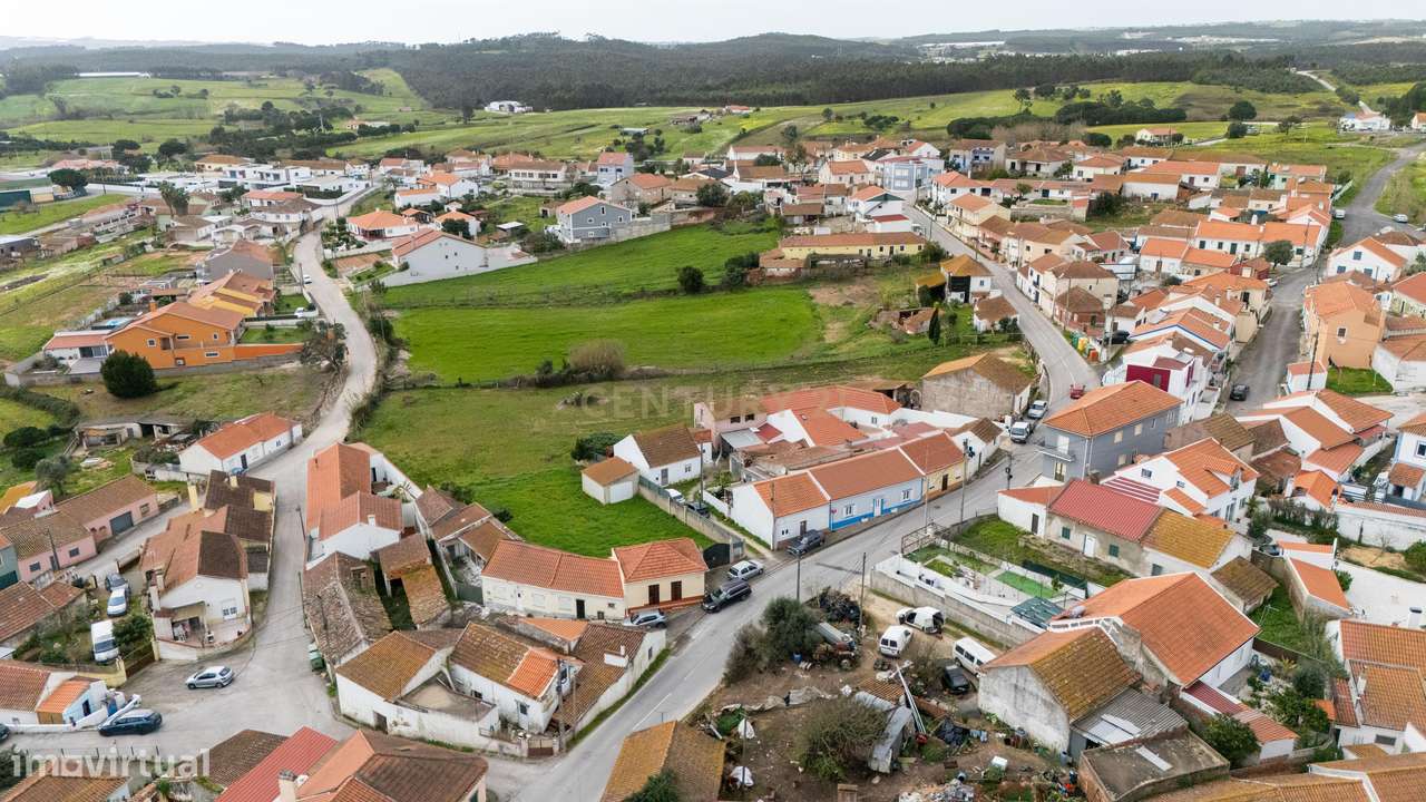 MORADIA TÉRREA T3 + SÓTÃO A 10 MINUTOS DA CIDADE-31