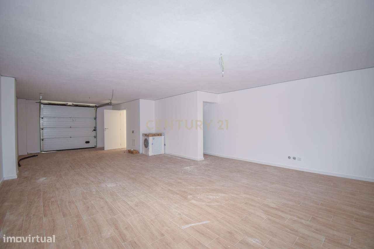 Moradias Condomínio fechado Belas Garden  T2+1 e T3+1-13