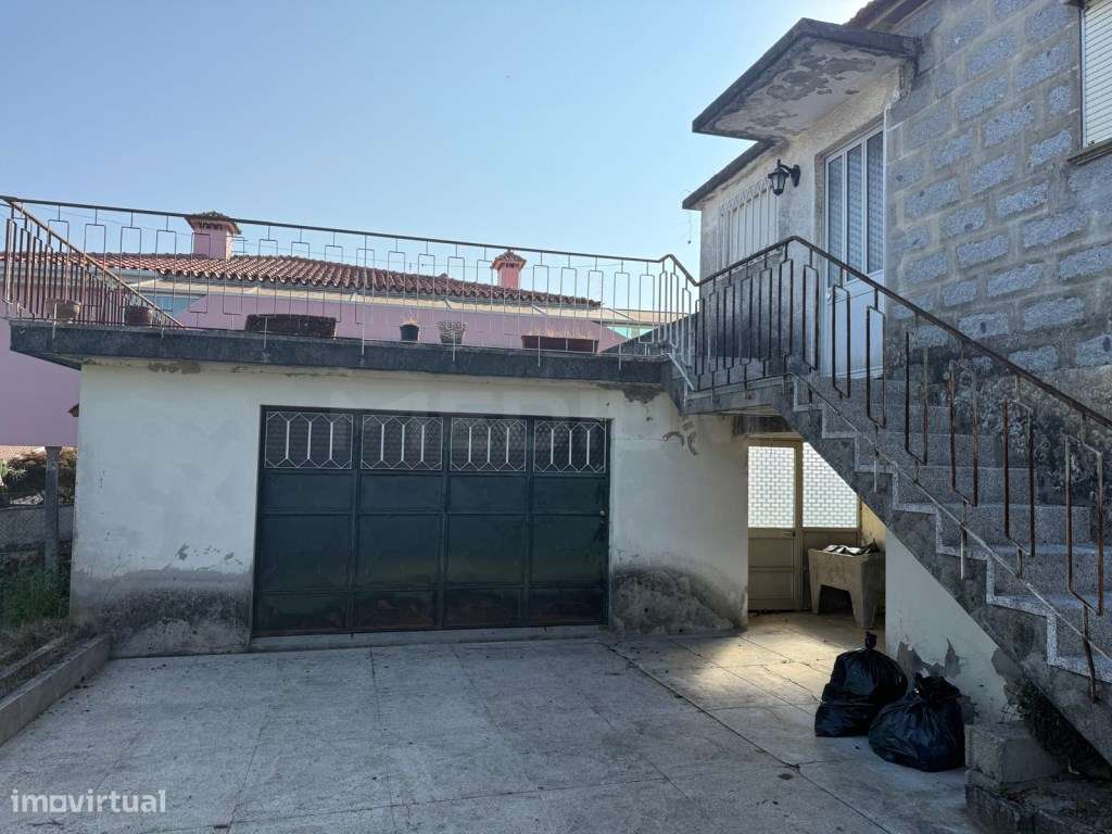 Moradia para recuperar em Cabeçudos - Grande imagem: 3/22