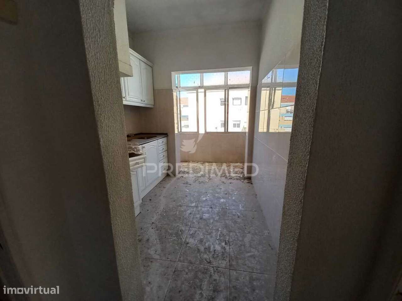 Apartamento T1 na Baixa da Banheira – Excelente Localização e Oport... - Grande imagem: 5/6