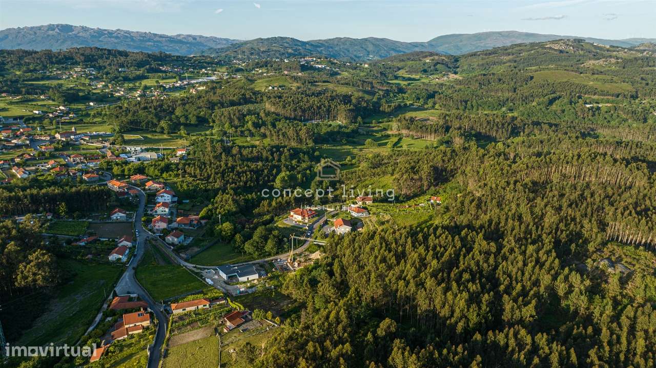 Lote de Terreno  Venda em Serzedelo,Póvoa de Lanhoso-5